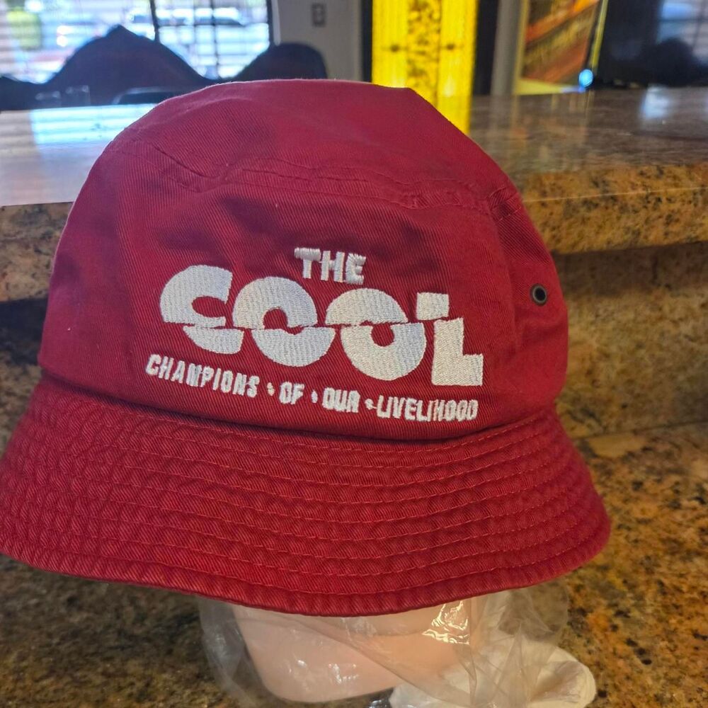 Notinlist Men's Red and Burgundy Hat